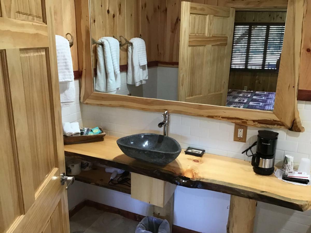 Halfway House Motel Elizabethtown Екстер'єр фото